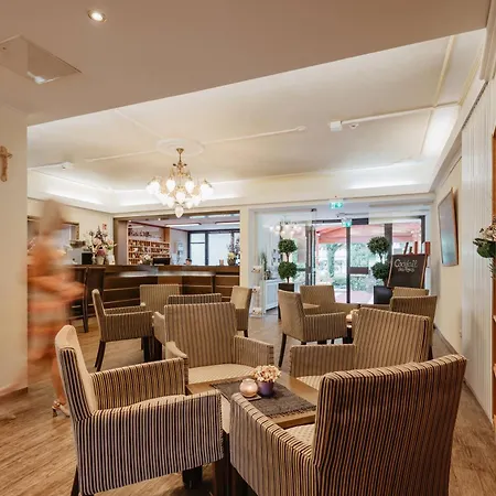 Готель Panland